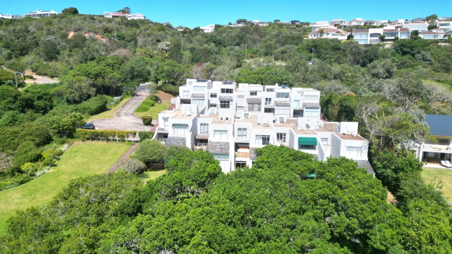 4 Bedroom Property for Sale in Lookout Beach Western Cape